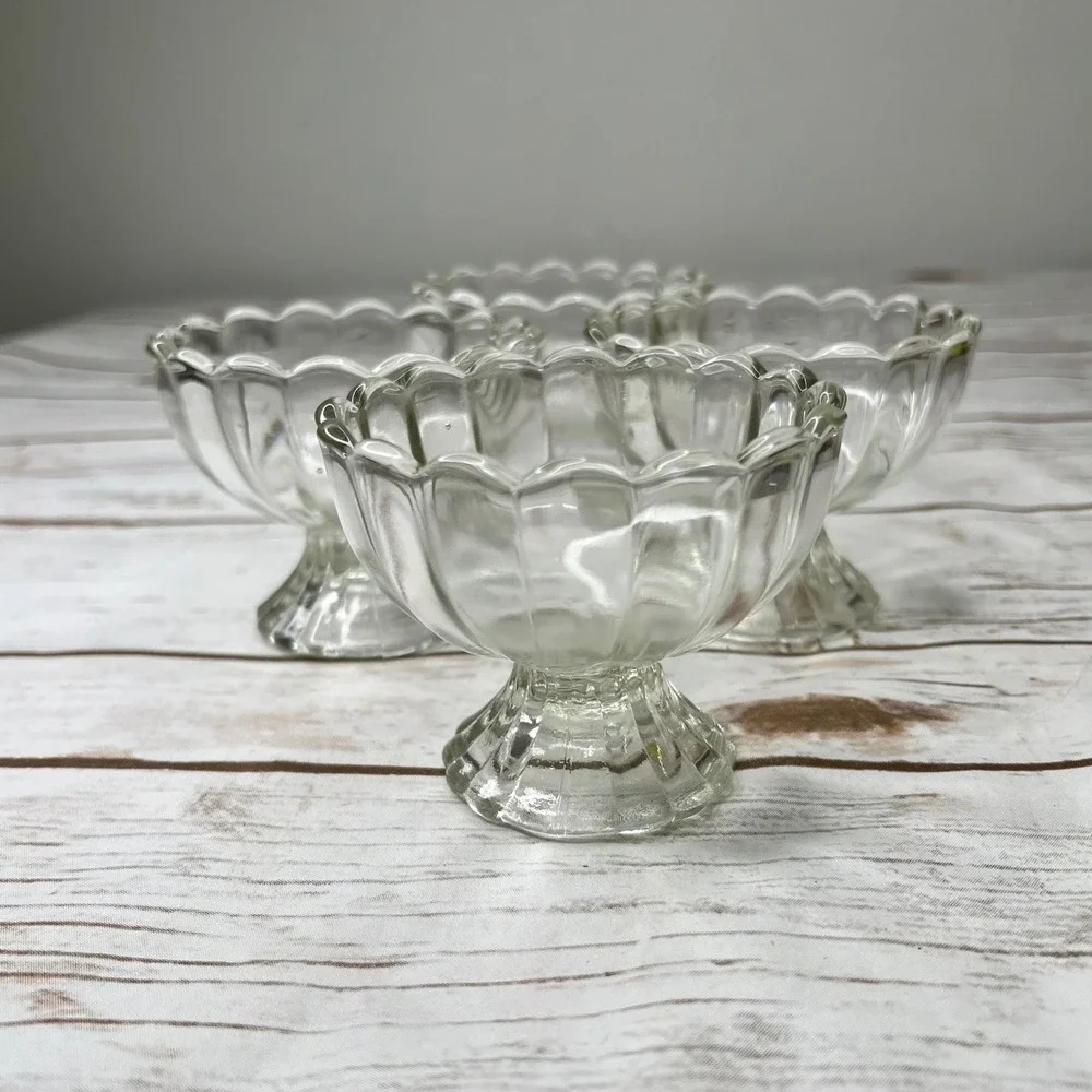 Palais Glassware Dessert Bowls Clear Flower Scalloped Footed 9oz Set of 4 4in‎